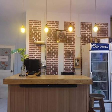 Sun House Bkk Hotel Bangkok Kültér fotó